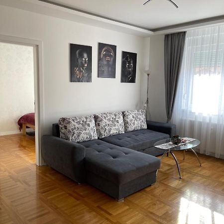 Apartman Mdb 수보티차 외부 사진