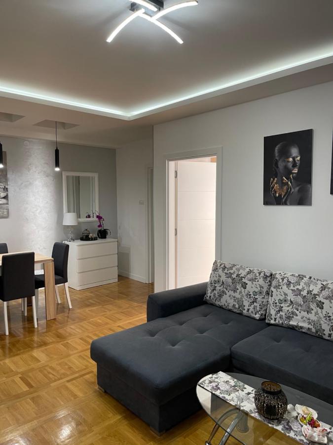 Apartman Mdb 수보티차 외부 사진