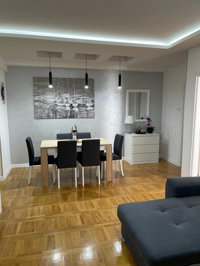 Apartman Mdb 수보티차 외부 사진