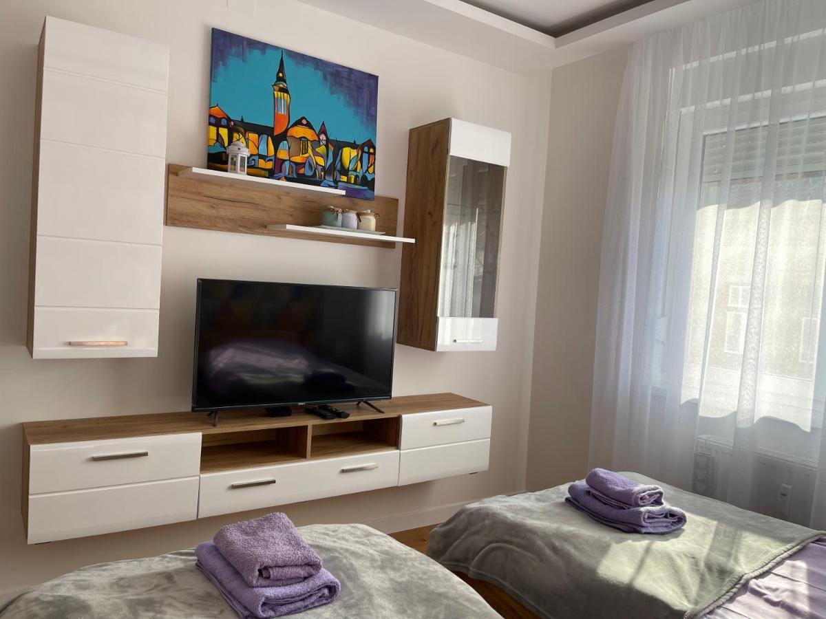 Apartman Mdb 수보티차 외부 사진