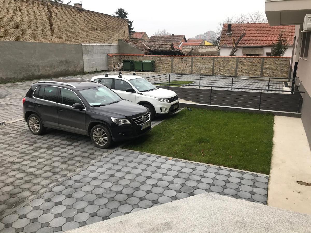Apartman Mdb 수보티차 외부 사진